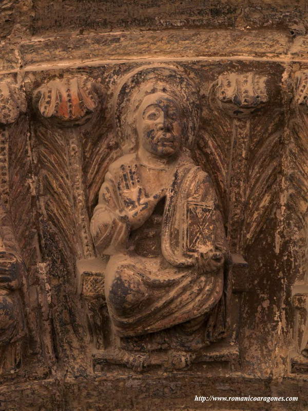 DETALLE DE ARQUIVOLTA